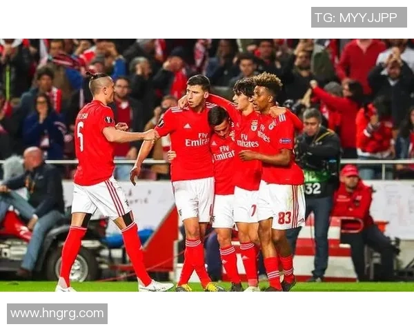 西甲精彩对决本菲卡逆转国米帽子戏法引发争议判罚热议